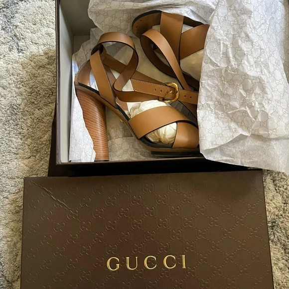 Gucci Tan Leather Heels - Picture 8 of 14